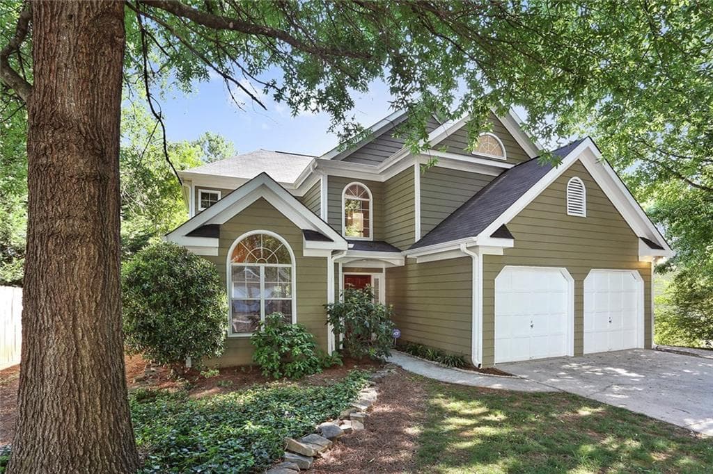 2735 Royal Bluff, Decatur, GA 30030 — most recent listing photo