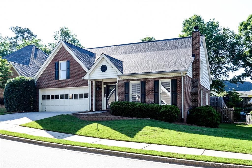 415 Shelli Lane, Roswell, GA 30075 — most recent listing photo
