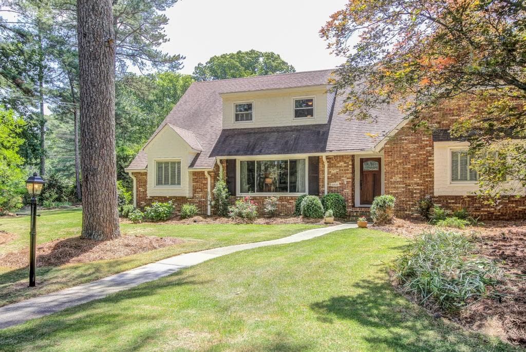 4 bedroom, 2,450 sq ft single family residence sold at 2233 Lebaron Drive, Atlanta, GA 30345
