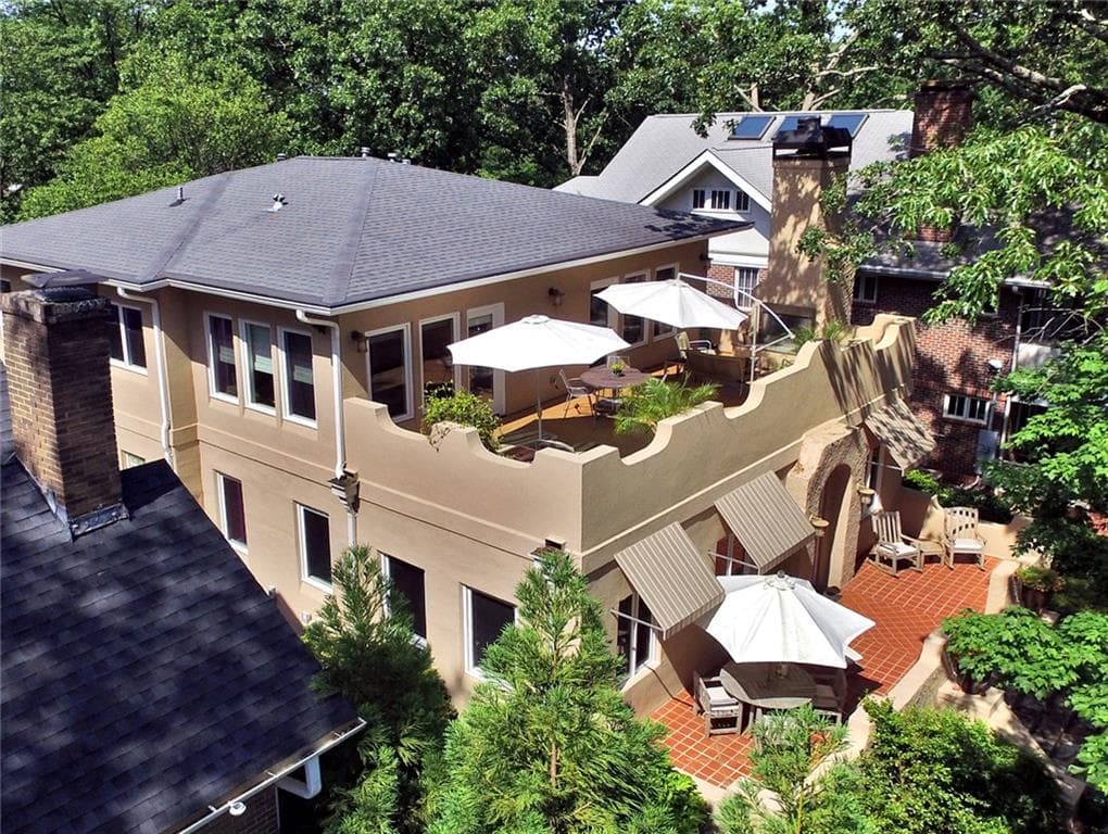 4 bedroom, 3,290 sq ft single family residence sold at 796 Clemont Drive, Atlanta, GA 30306
