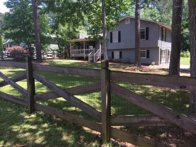 4 bedroom, 1,878 sq ft single family residence sold at 2988 Cathy Ann Court, Acworth, GA 30101