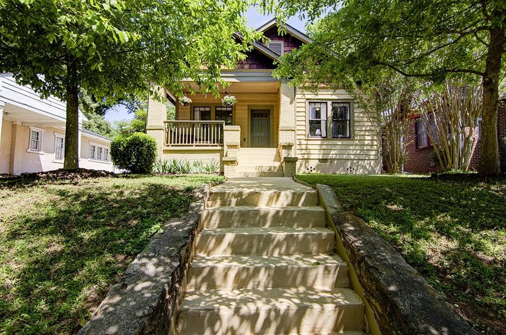 3 bedroom, 1,633 sq ft single family residence sold at 983 Woodbourne Drive, Atlanta, GA 30310