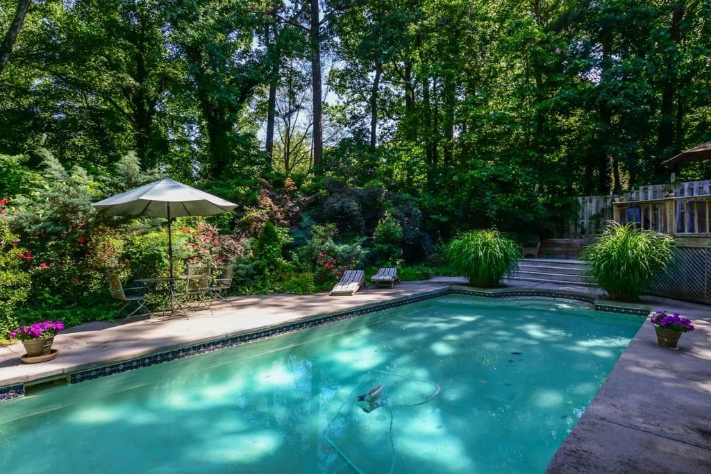 4 bedroom, 2,796 sq ft single family residence sold at 1106 Briar Vista Terrace, Atlanta, GA 30324