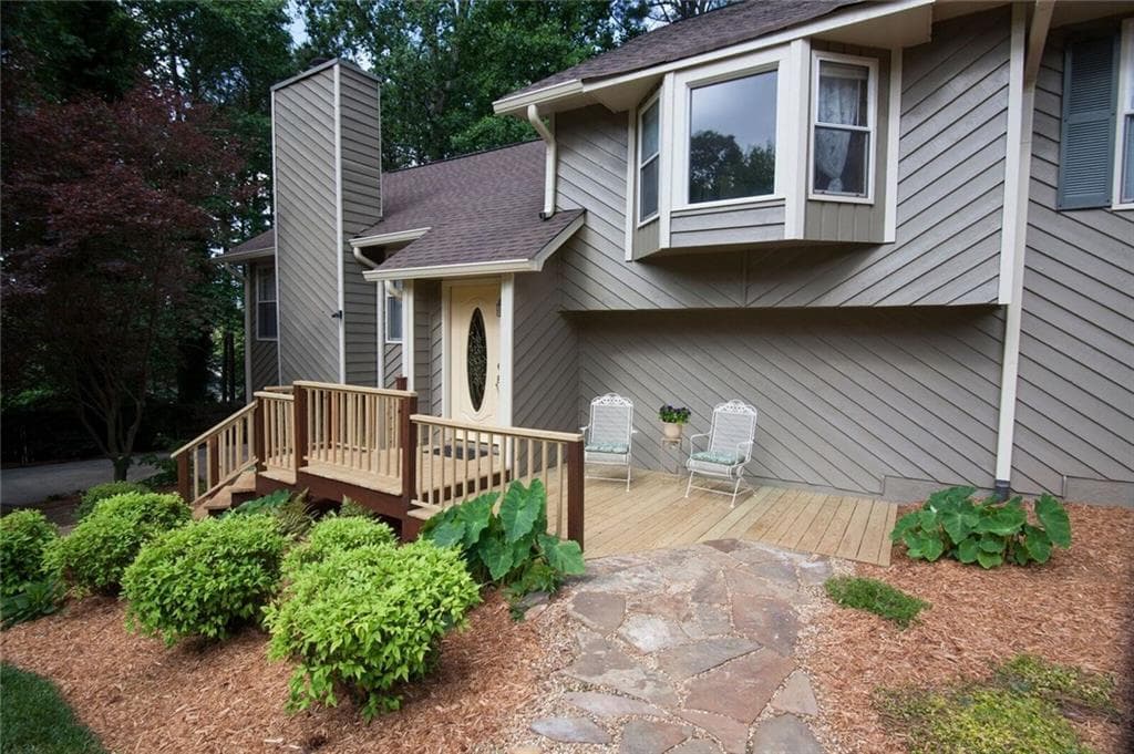 4 bedroom, 2,474 sq ft single family residence sold at 3751 Station Drive, Kennesaw, GA 30144