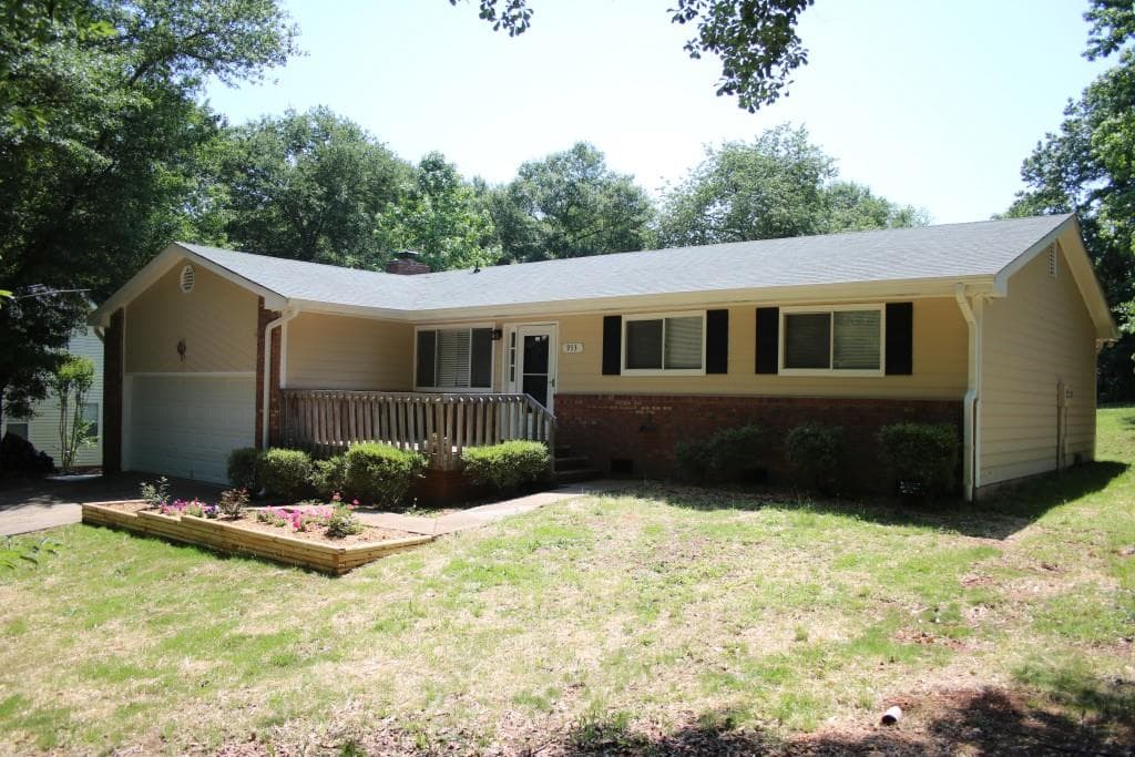 953 Honeysuckle Trail, Winder, GA 30680 — most recent listing photo