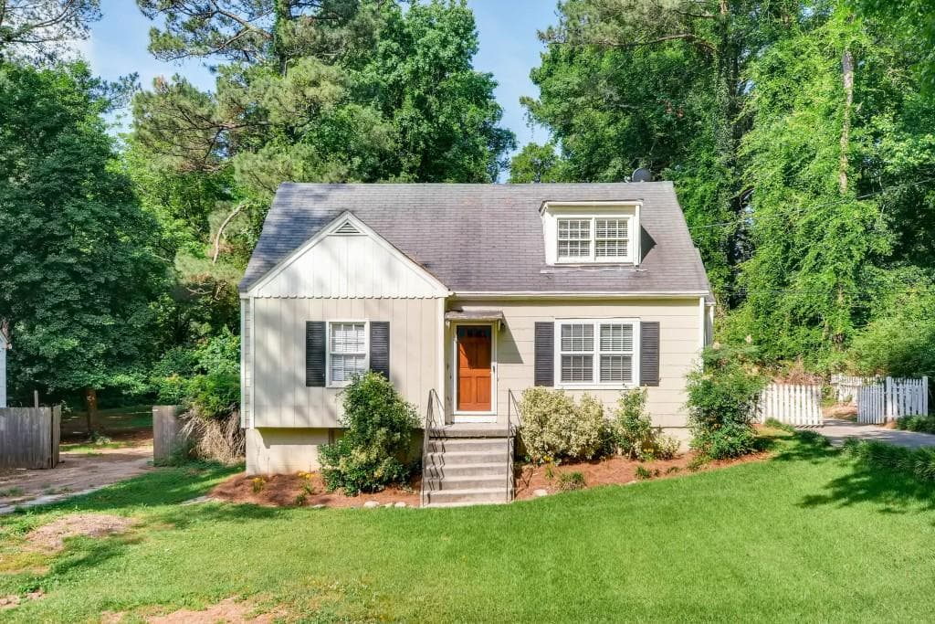3 bedroom single family residence sold at 2377 Johnson Ferry Road, Atlanta, GA 30341