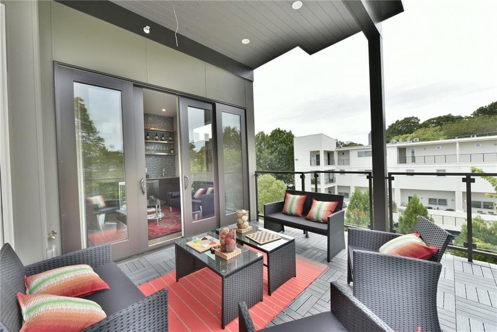 3 bedroom, 2,017 sq ft townhouse sold at 616 Angier Avenue 5, Atlanta, GA 30308