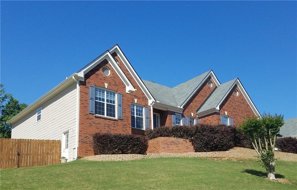 5542 River Valley Way, Flowery Branch, GA 30542 — most recent listing photo