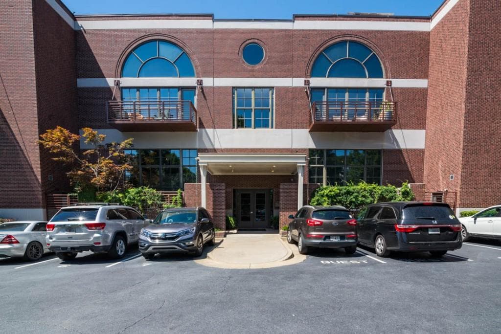 1 bedroom, 1,190 sq ft condominium sold at 790 North Avenue 101, Atlanta, GA 30306