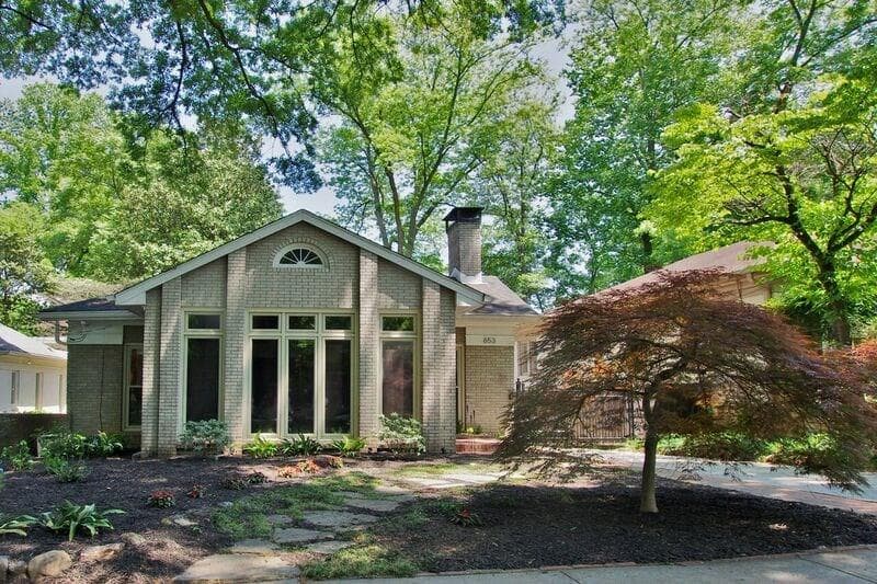 3 bedroom, 1,711 sq ft single family residence sold at 853 Mentelle Drive, Atlanta, GA 30308