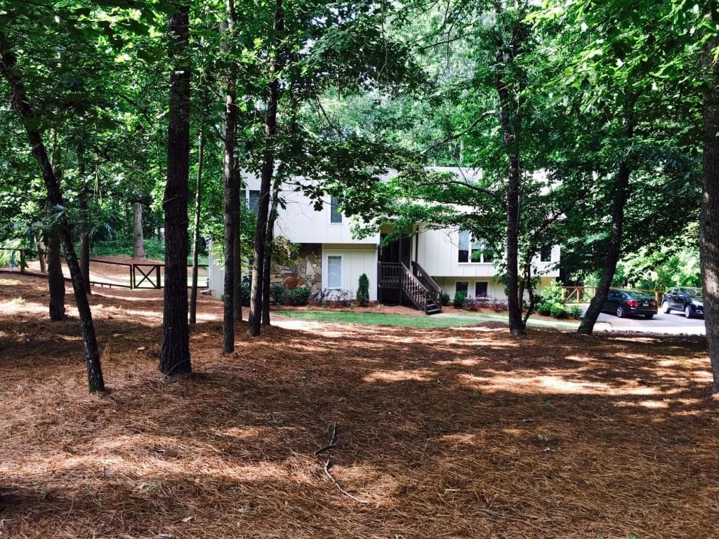 4 bedroom, 1,706 sq ft single family residence sold at 750 Jones Road, Roswell, GA 30075