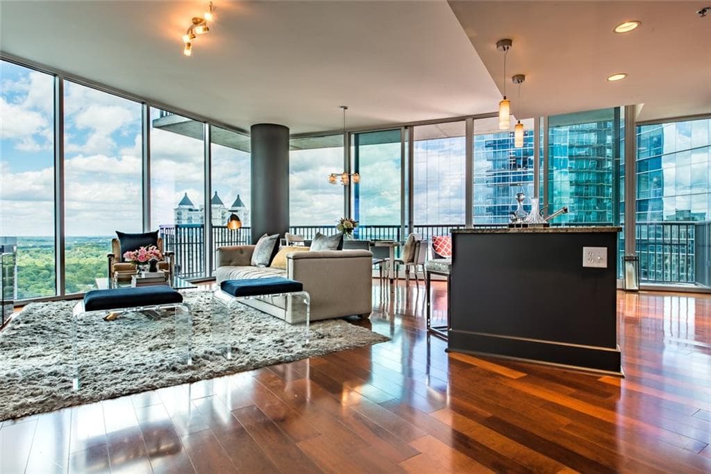 2 bedroom, 1,505 sq ft condominium sold at 1080 Peachtree Street 2603, Atlanta, GA 30309
