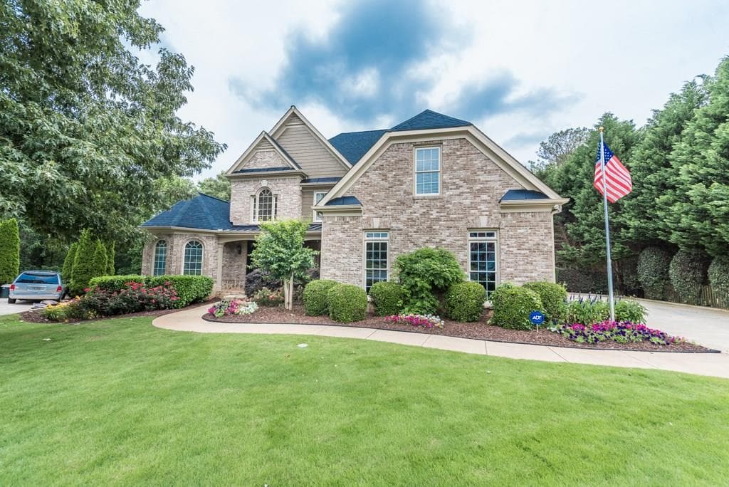 5 bedroom, 5,452 sq ft single family residence sold at 219 Deer Park Trail, Canton, GA 30114