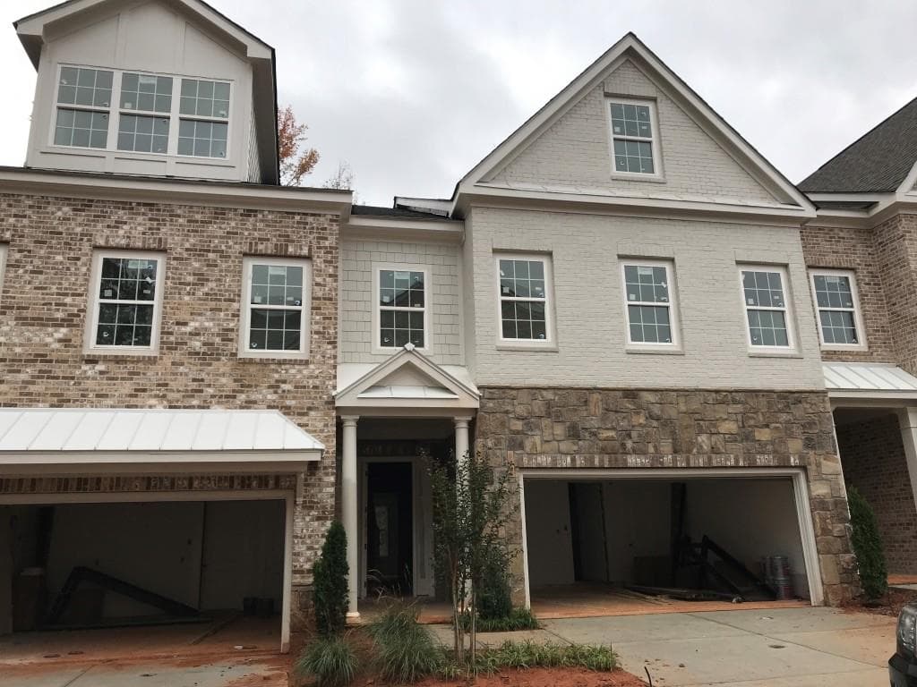 4 bedroom, 3,500 sq ft townhouse sold at 4482 Huffman Drive, Roswell, GA 30075