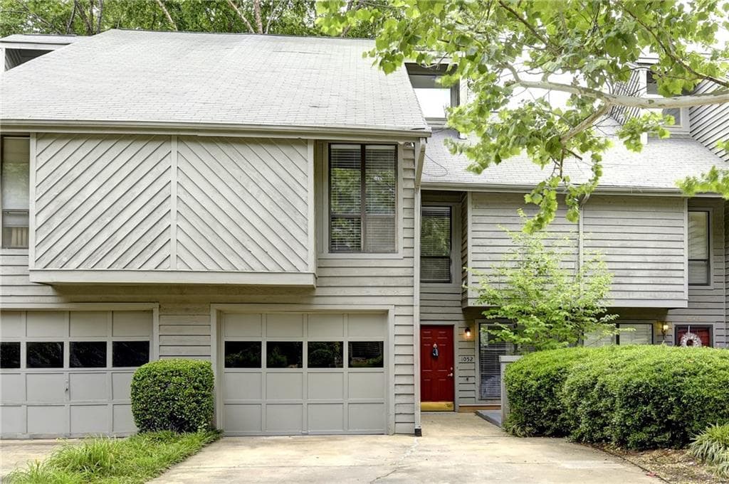 1052 Creatwood Circle, Smyrna, GA 30080 — most recent listing photo