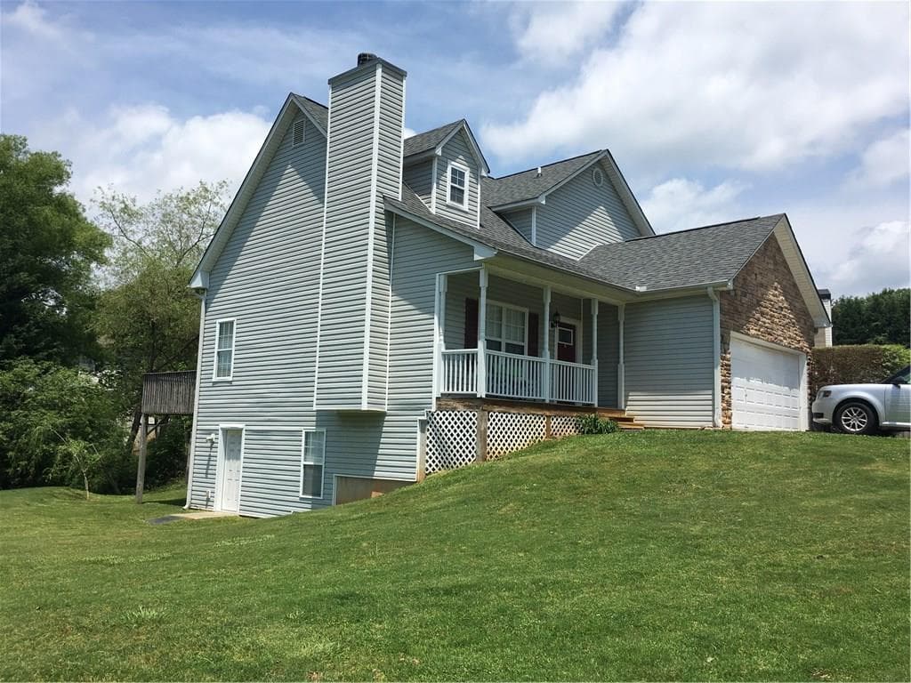 3 bedroom single family residence sold at 130 Richmond Drive, Dawsonville, GA 30534