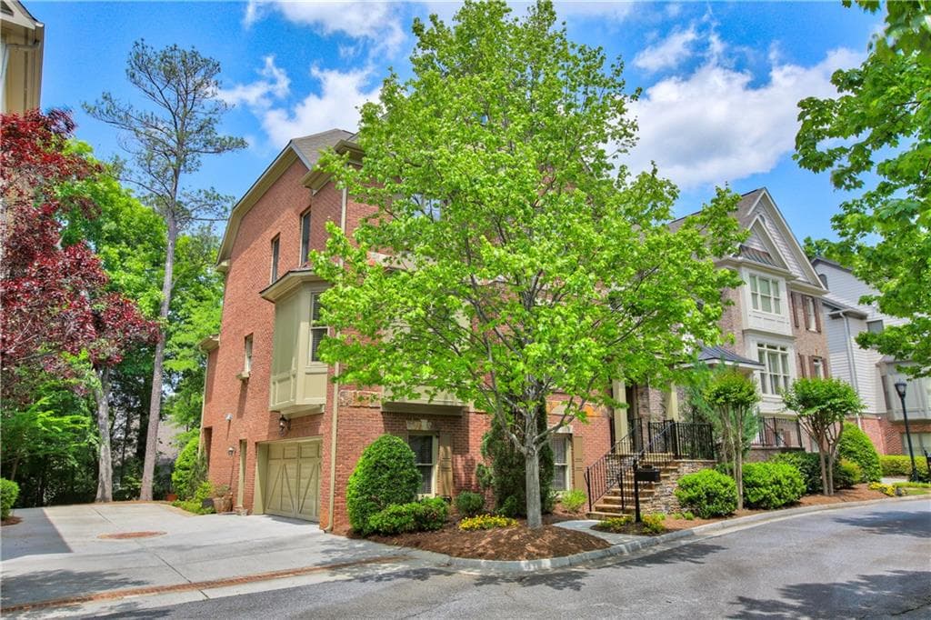 1004 Madeline Lane, Sandy Springs, GA 30350 — most recent listing photo