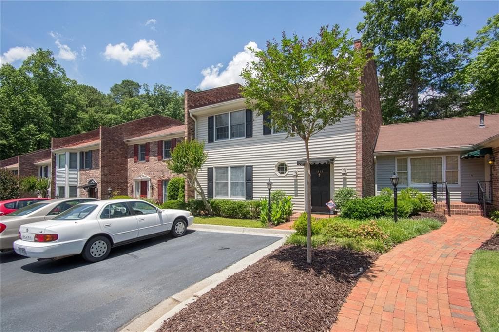 1529 September Chase, Decatur, GA 30033 — most recent listing photo