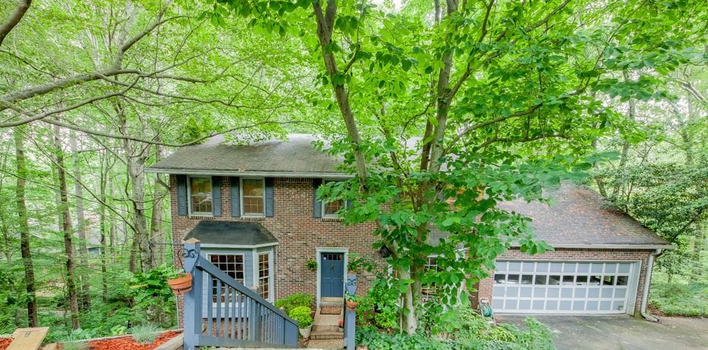 2875 Galahad Drive, Atlanta, GA 30345 — most recent listing photo