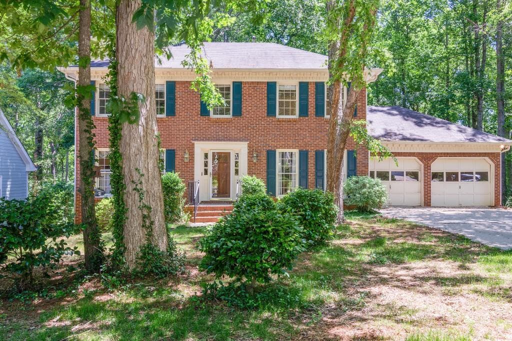 3 bedroom, 1,952 sq ft single family residence sold at 4096 Vicksburg Drive, Lawrenceville, GA 30044