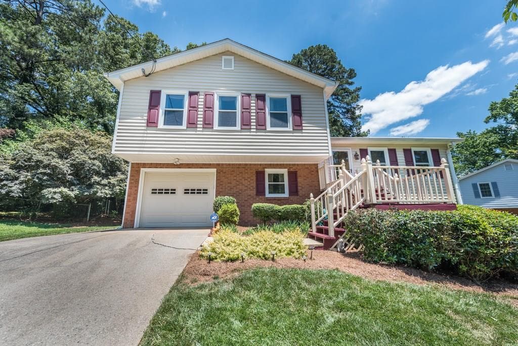 3240 Valaire Drive, Decatur, GA 30033 — most recent listing photo