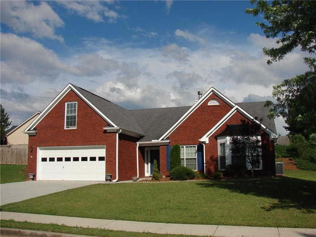 3 bedroom, 2,207 sq ft single family residence sold at 1335 Great River Parkway, Lawrenceville, GA 30045