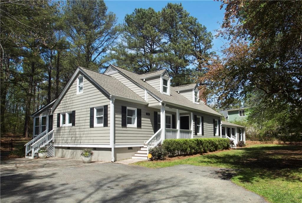 4 bedroom, 3,000 sq ft single family residence sold at 1569 Barnes Road, Woodstock, GA 30188