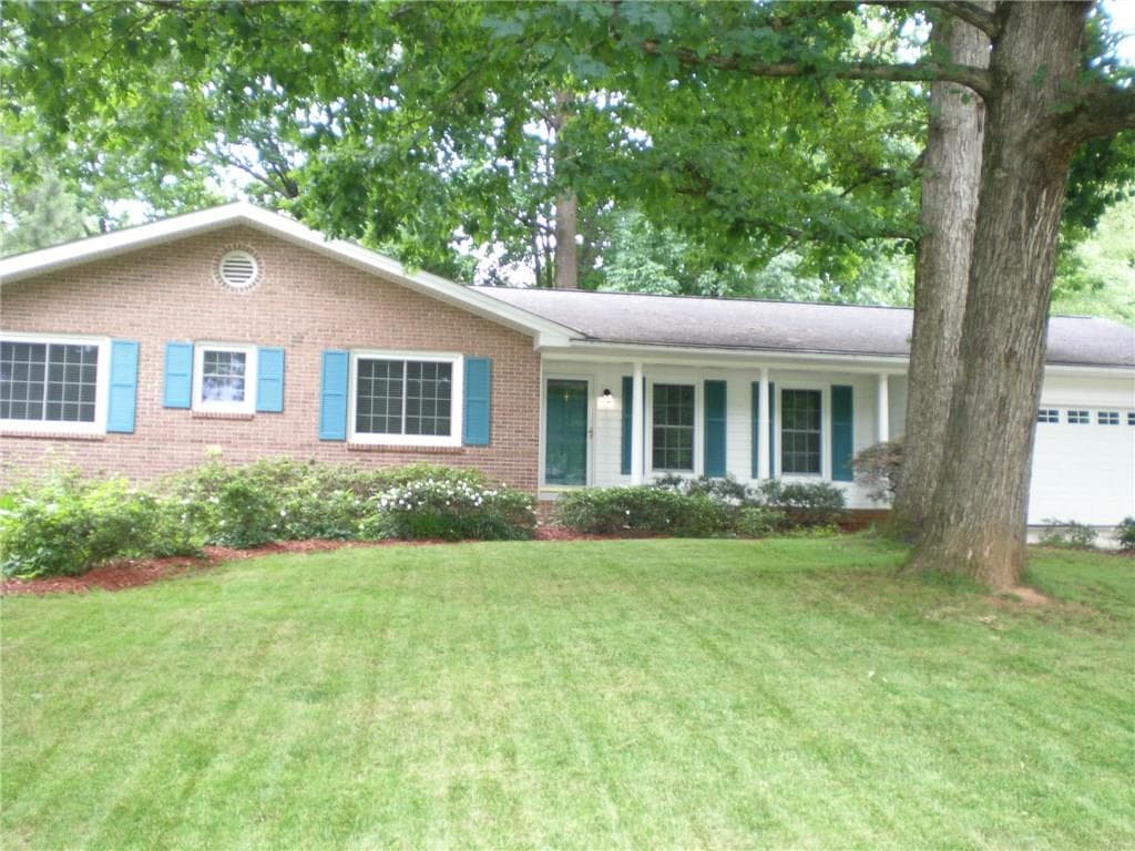 3 bedroom, 2,490 sq ft single family residence sold at 6800 Ramundo Drive, Atlanta, GA 30360