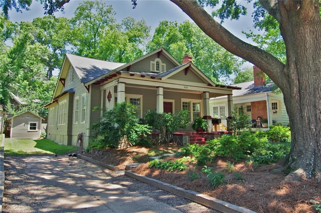 3 bedroom, 2,475 sq ft single family residence sold at 952 Highland View, Atlanta, GA 30306