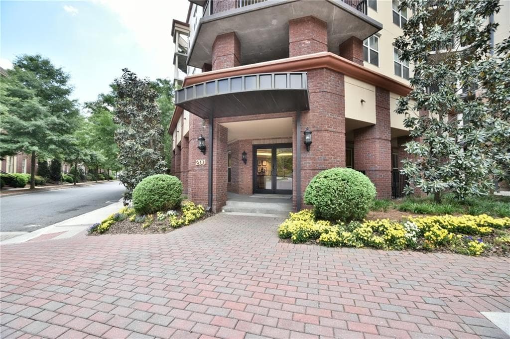 1 bedroom, 850 sq ft condominium sold at 200 River Vista Drive 445, Atlanta, GA 30339