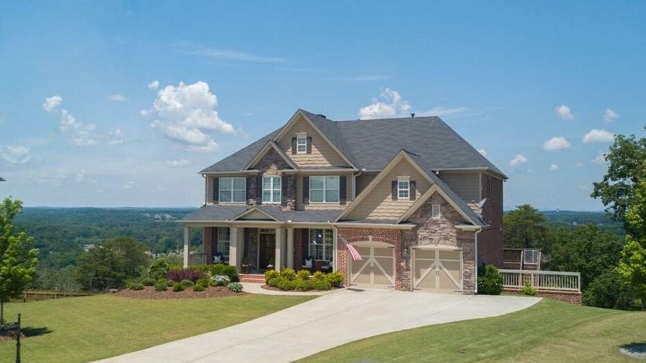 6 bedroom, 4,100 sq ft single family residence sold at 5085 Laurel Ridge Drive, Cumming, GA 30040