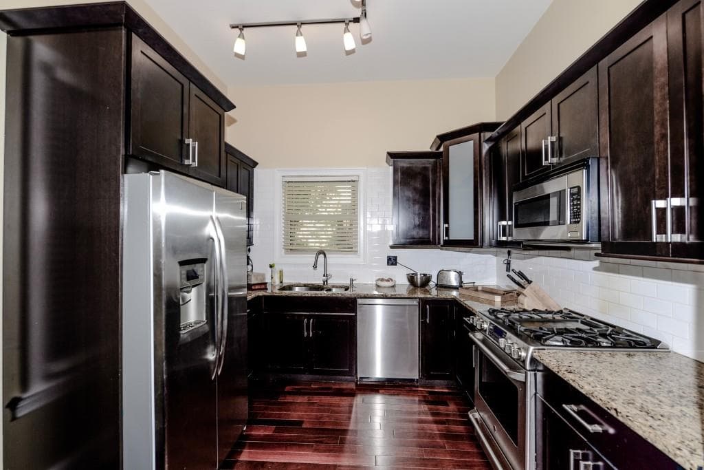 2 bedroom, 1,723 sq ft condominium sold at 892 Piedmont Avenue D, Atlanta, GA 30309