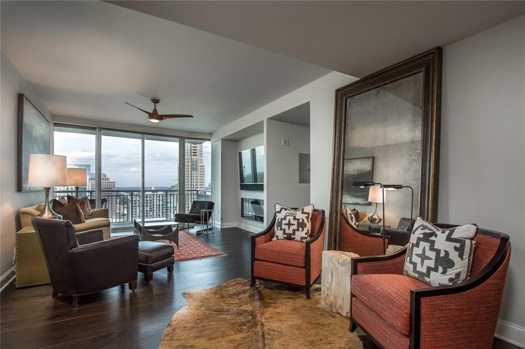 3 bedroom, 1,877 sq ft condominium sold at 3338 Peachtree Road 3005, Atlanta, GA 30326