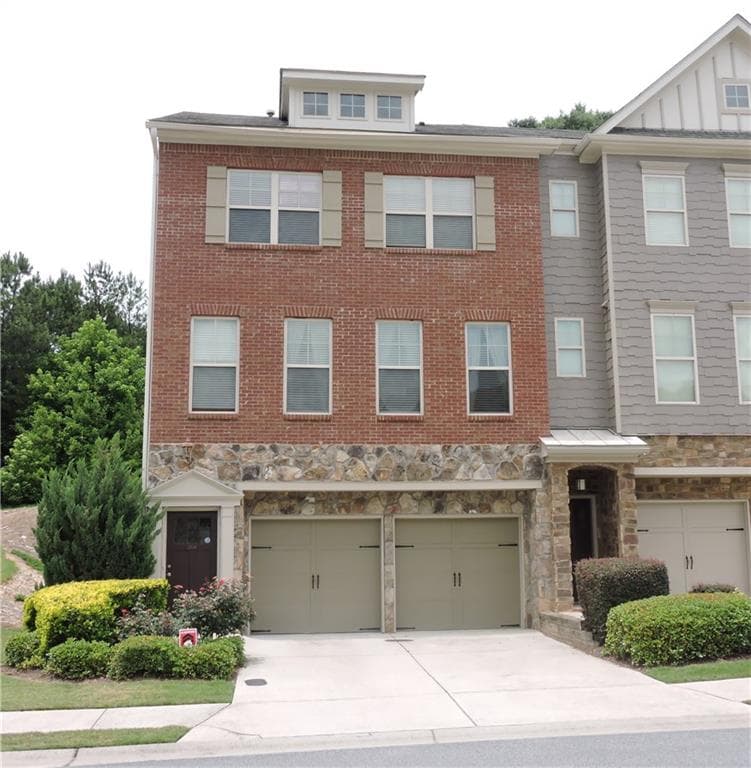 2124 Westhill Drive, Smyrna, GA 30082 — most recent listing photo