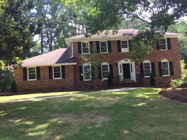 1498 Holly Bank Circle, Dunwoody, GA 30338 — most recent listing photo