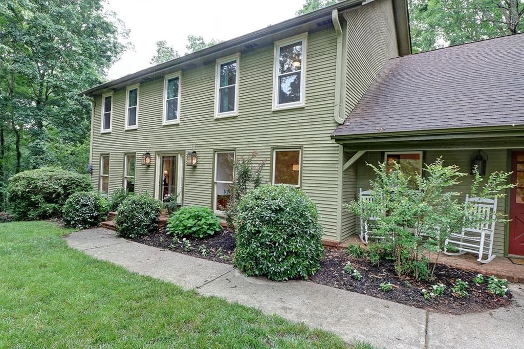 120 Willowcrest Court, Roswell, GA 30075 — most recent listing photo
