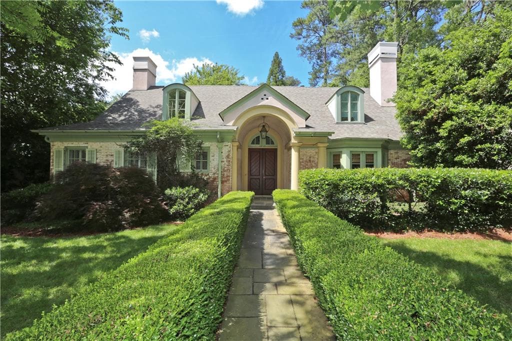 4 bedroom, 3,750 sq ft single family residence sold at 445 Whitmore Drive, Atlanta, GA 30305