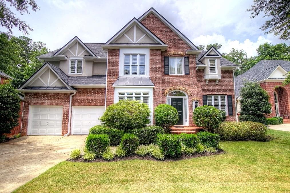 4 bedroom, 3,005 sq ft single family residence sold at 1050 Beacon Hill Crossing, Alpharetta, GA 30005