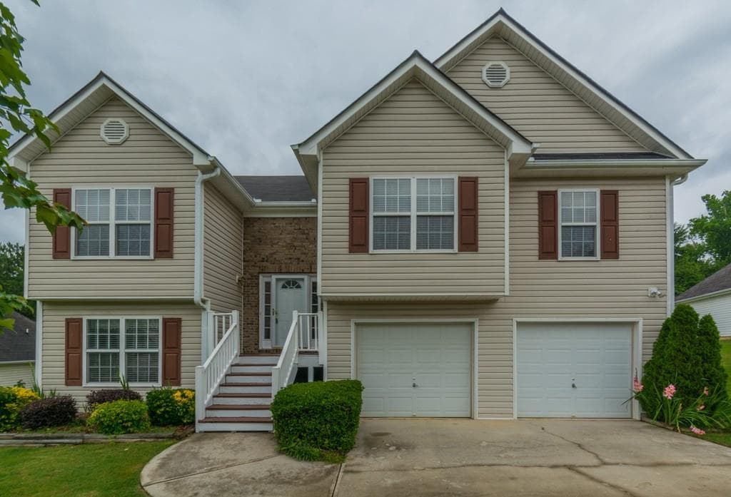 535 Aristocrat Drive, Loganville, GA 30052 — most recent listing photo
