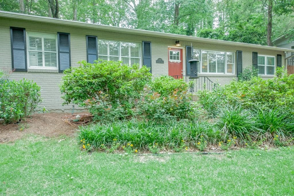 4 bedroom, 1,992 sq ft single family residence sold at 2777 Pangborn Road, Decatur, GA 30033