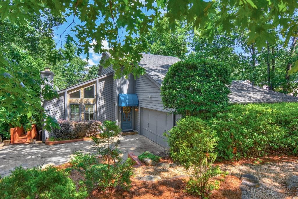 4 bedroom, 3,348 sq ft single family residence sold at 140 Fairway Ridge Drive, Alpharetta, GA 30022