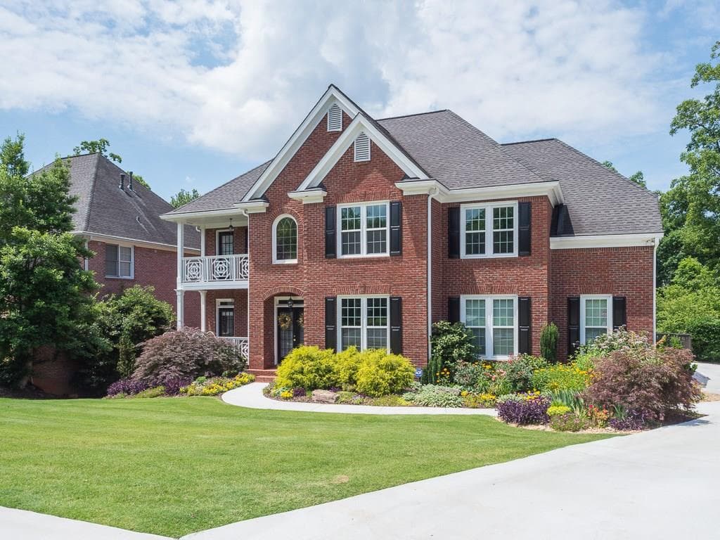 5 bedroom, 3,304 sq ft single family residence sold at 12340 Edenwilde Drive, Roswell, GA 30075