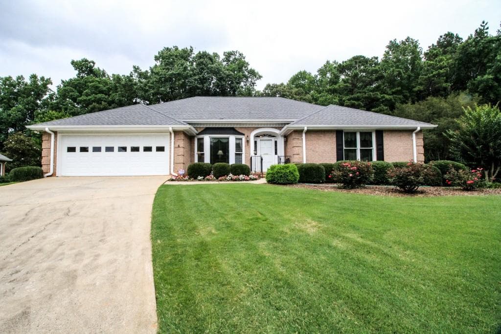 4 bedroom, 2,618 sq ft single family residence sold at 230 Hidden Meadow Drive, Alpharetta, GA 30004