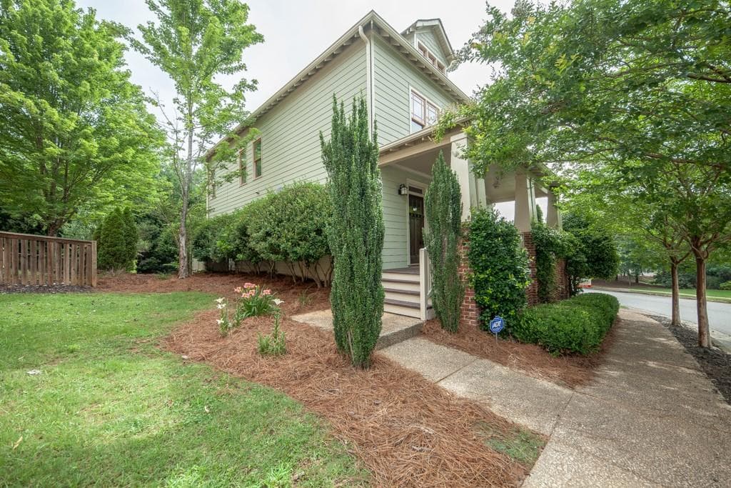 3 bedroom, 2,068 sq ft single family residence sold at 1364 Marion Street, Atlanta, GA 30315