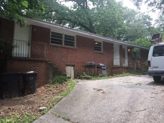 duplex sold at 914 Avebury Drive, East Point, GA 30344