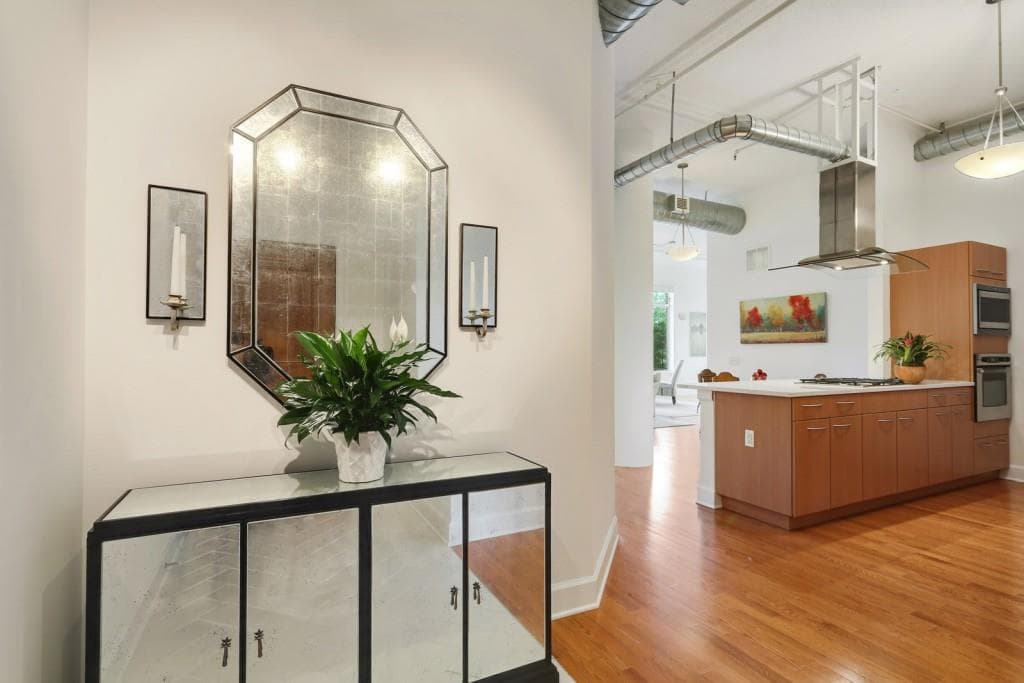 2 bedroom, 1,448 sq ft condominium sold at 3820 Roswell Road 301, Atlanta, GA 30342