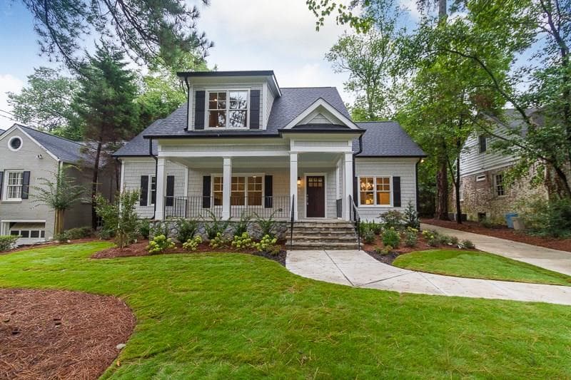 5 bedroom, 3,400 sq ft single family residence sold at 3171 Peachtree Drive, Atlanta, GA 30305