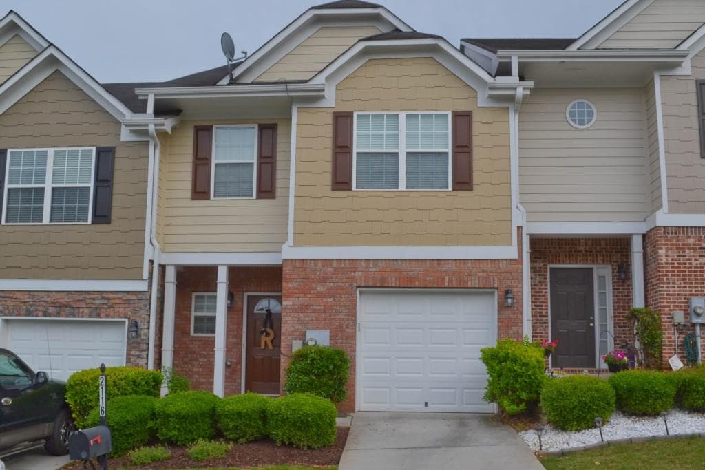 3 bedroom, 1,900 sq ft townhouse sold at 2116 Burns View Lane, Lawrenceville, GA 30044