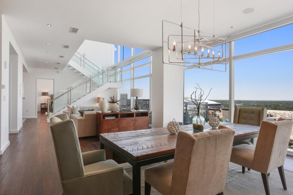 45 IVAN ALLEN JR Boulevard 2703, Atlanta, GA 30308 — most recent listing photo