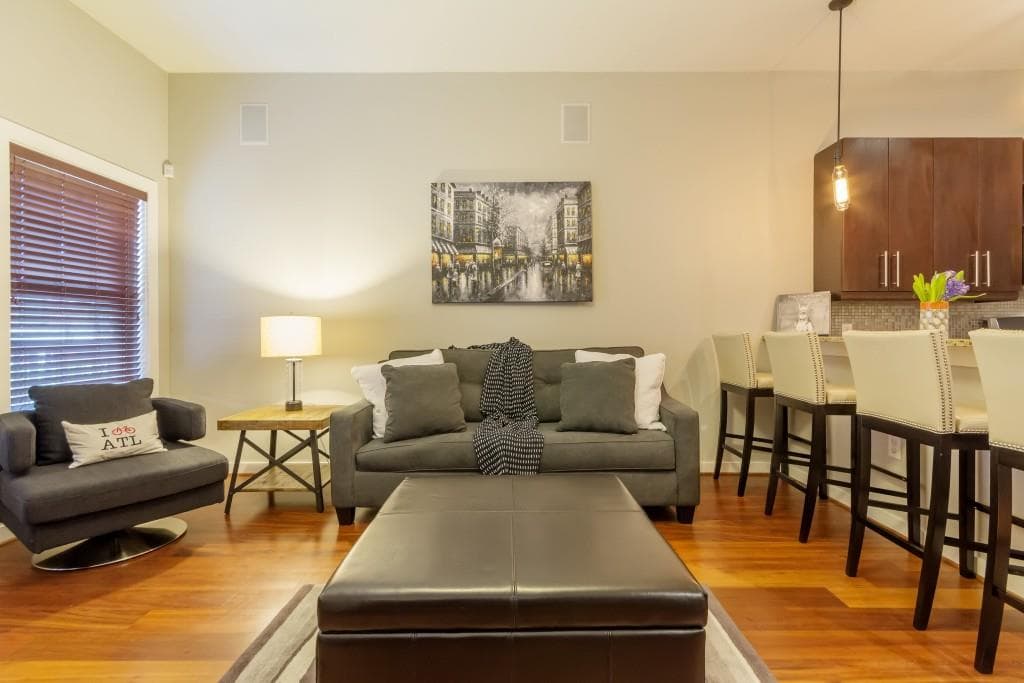 1 bedroom, 810 sq ft condominium sold at 870 Inman Village Parkway 222, Atlanta, GA 30307
